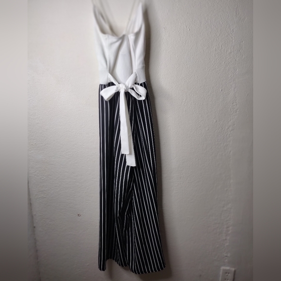 Women's Fashion magazine romper - Picture 2 of 4